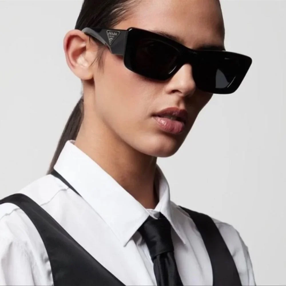 SALE 🌻PRADA cat eye spr13z sunglasses 🌸 - Picture 2 of 16